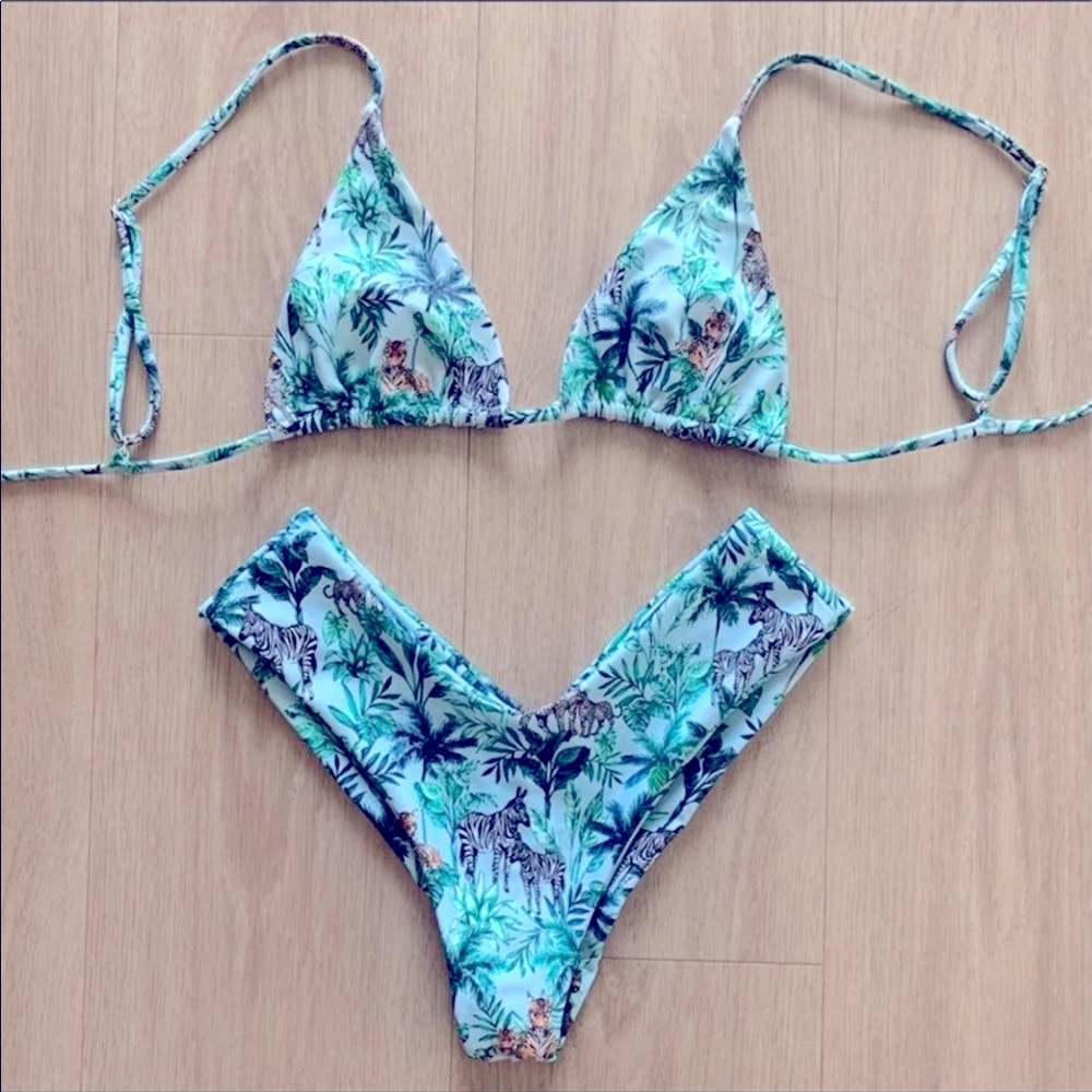EUC💚SKATIE💚RARE SOLDOUT JUNGLE BIKINI SET